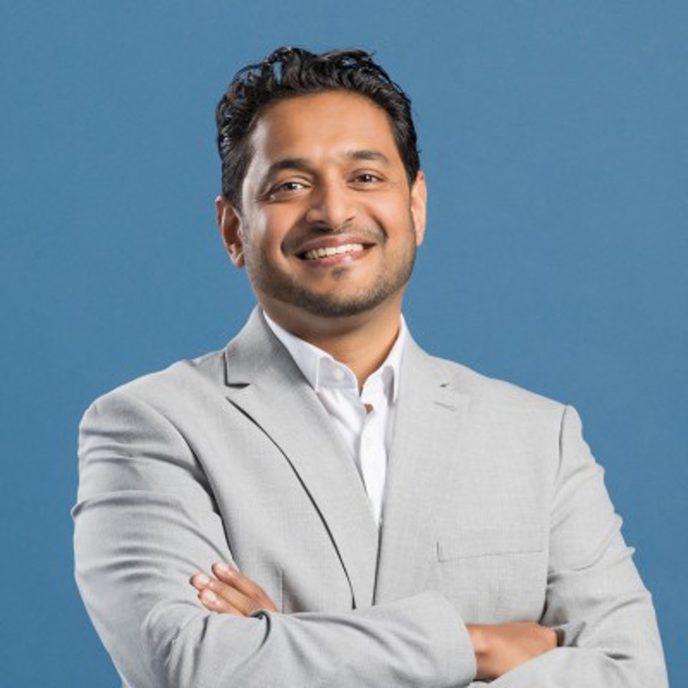 Naveen Ullⁱkashi (Filler)